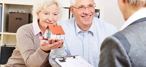 Plan the steps for selling your house successfully to finance your retirement.