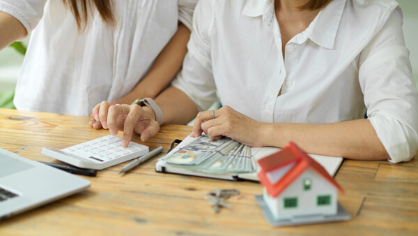Calculate the down payment you need to buy a home in Quebec.
